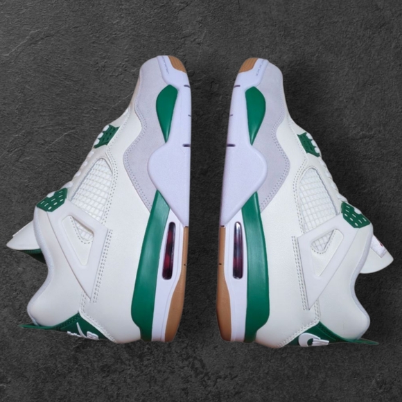 Air Jordan 4 Retro SB Pine Green Sneakers - Picture 1 of 7